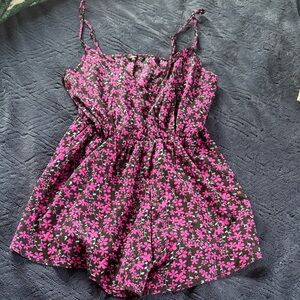 SHEIN Pink Floral Romper M